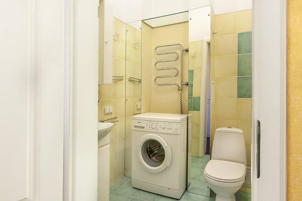 Centre 911 Flat Apartment Kyiv Exterior photo
