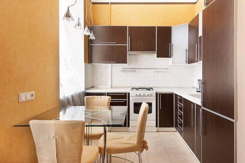Centre 911 Flat Apartment Kyiv Exterior photo