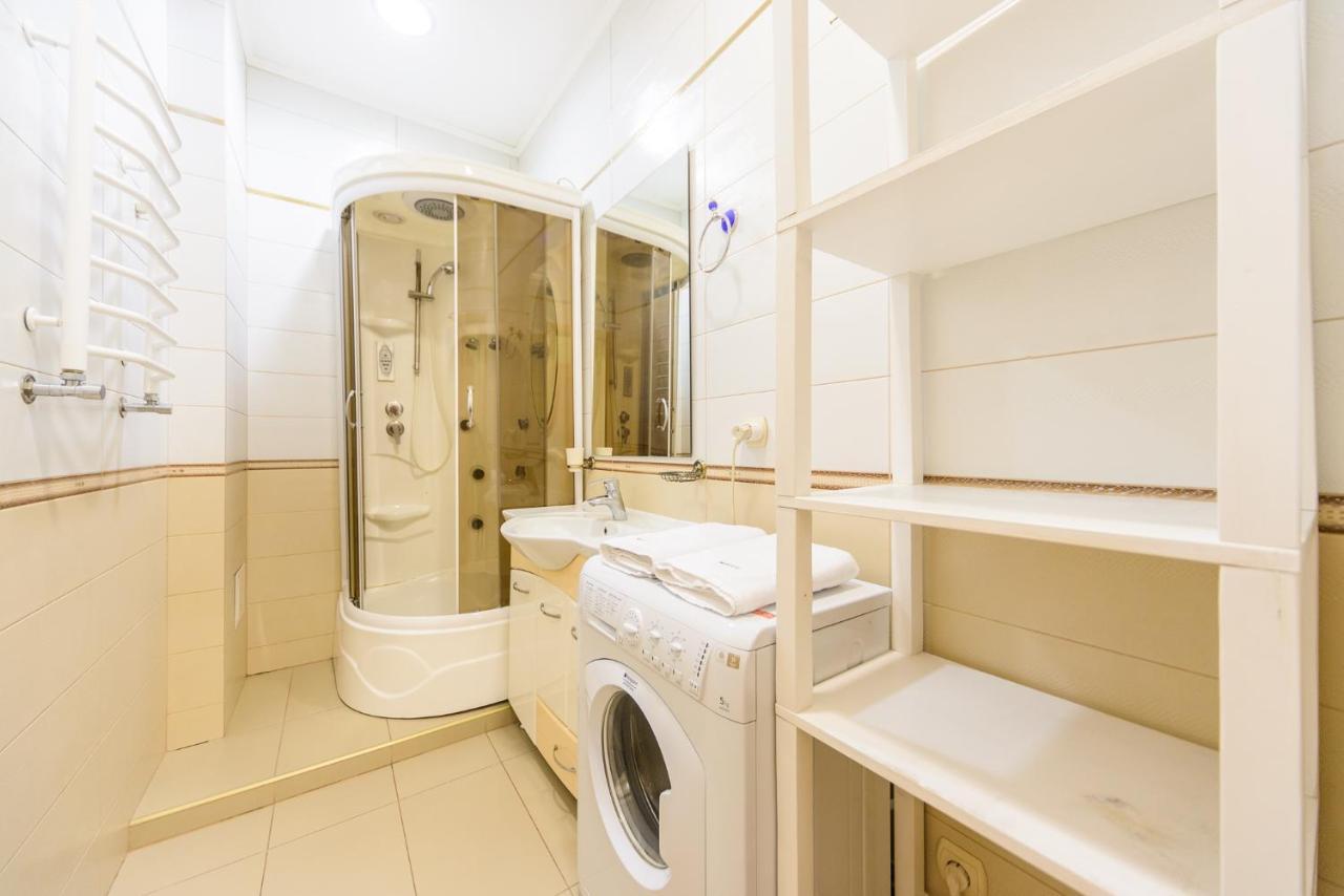 Centre 911 Flat Apartment Kyiv Exterior photo