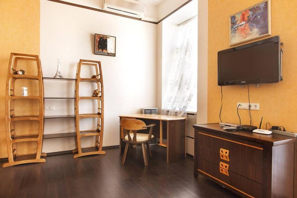 Centre 911 Flat Apartment Kyiv Exterior photo